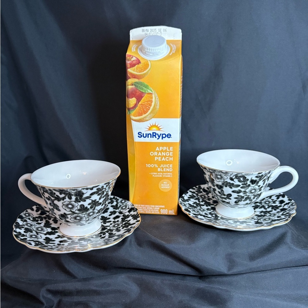 2 sets of Grace Tea ware cup and saucers